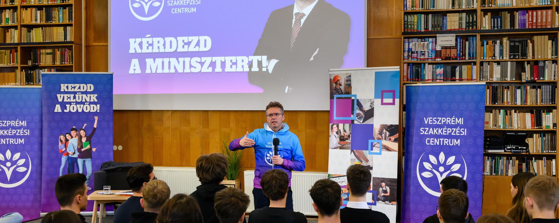 Hankó Balázs: a magyar szakképzés Európa élvonalában van