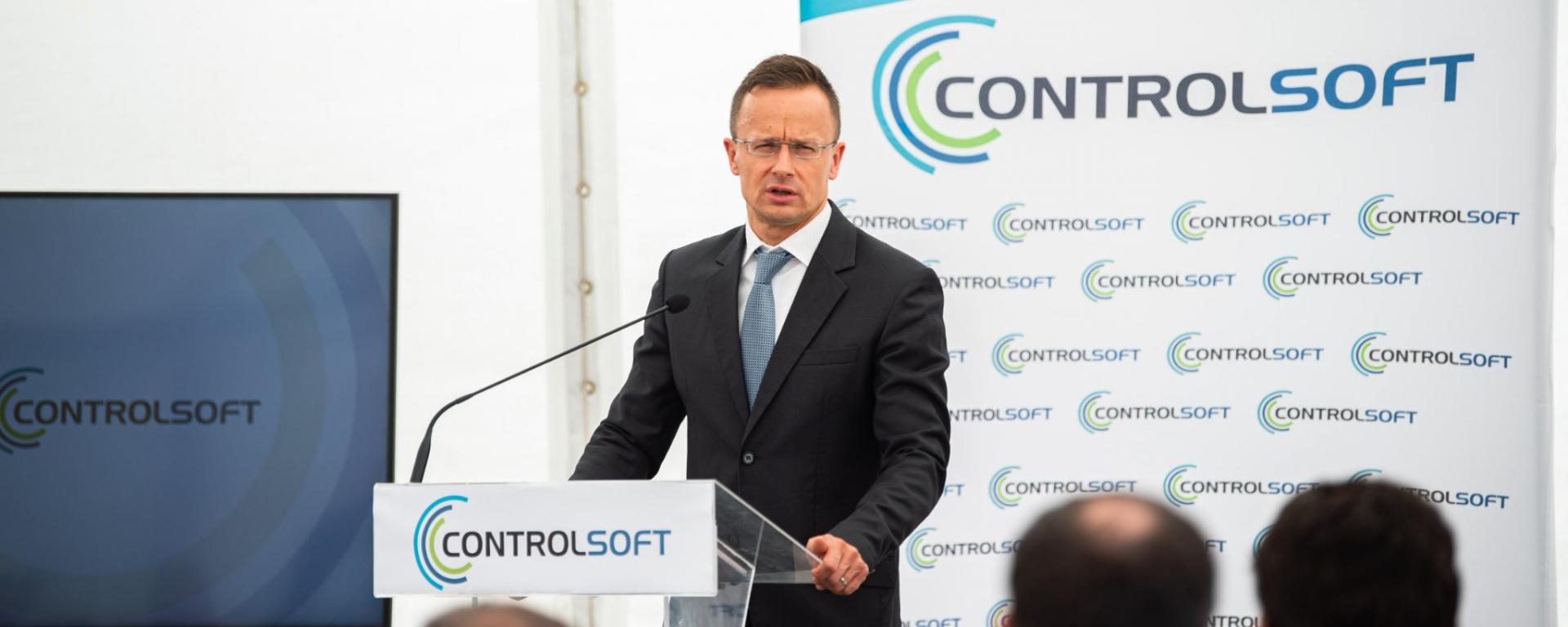 Szijjártó Péter Controlsoft