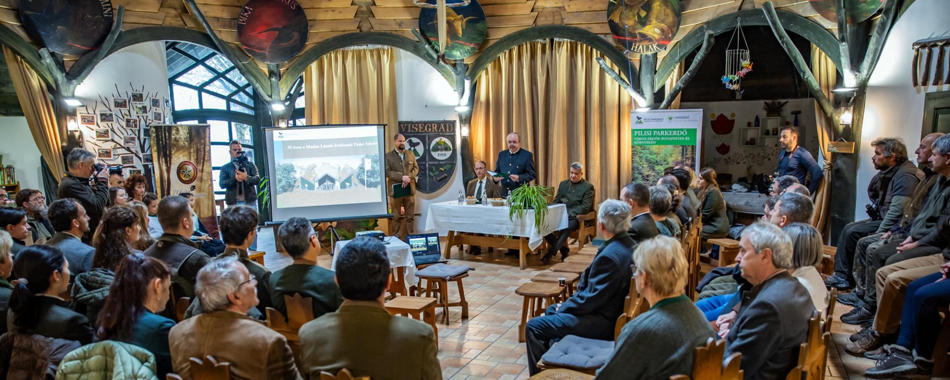 Zambó, Erdei iskola 