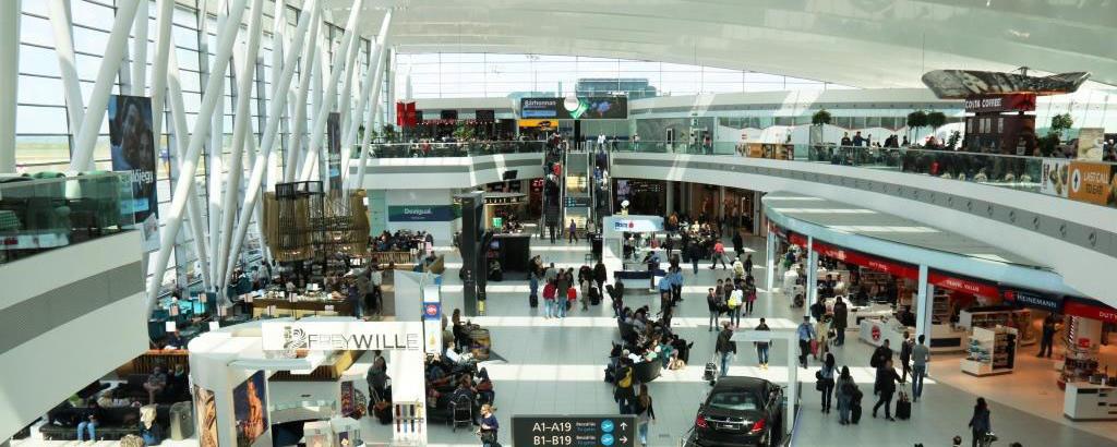 reptér,budapest, airport