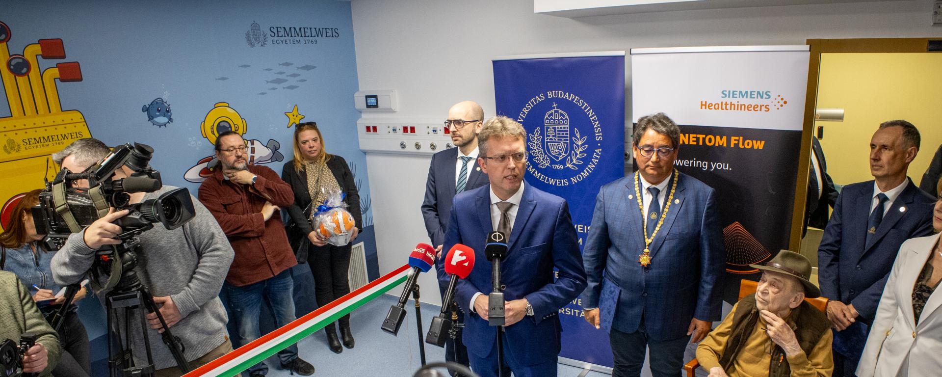 Hankó Balázs: a Semmelweis Egyetem kiemelten figyel a gyermekekre és a családokra