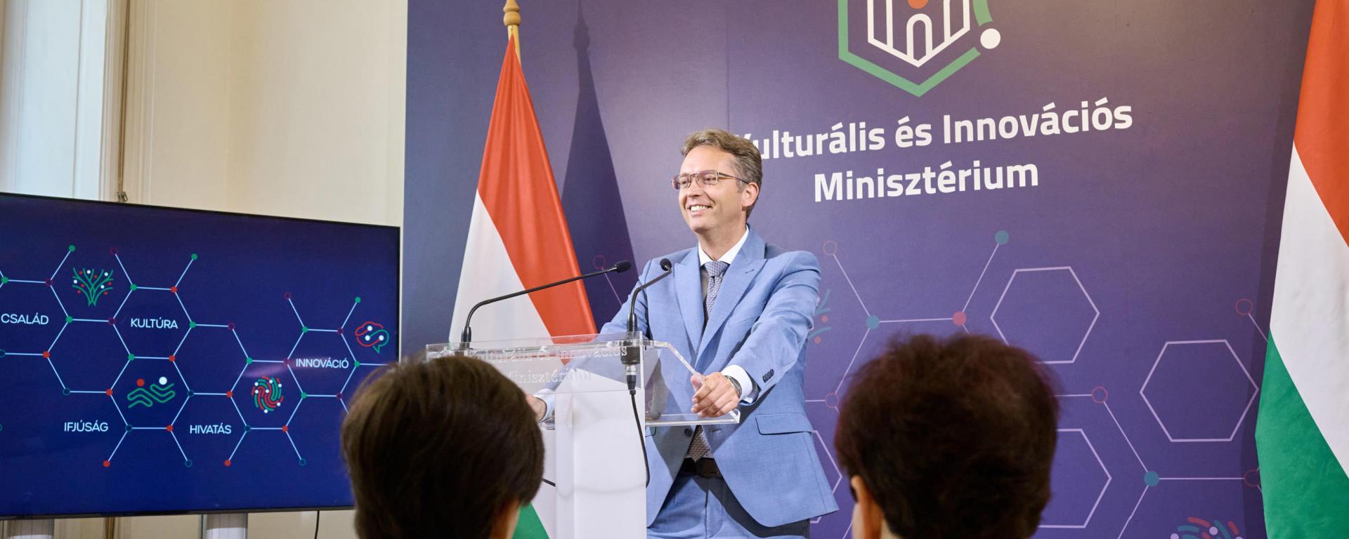 Hankó Balázs: a szakma nem B-terv, hanem hivatás