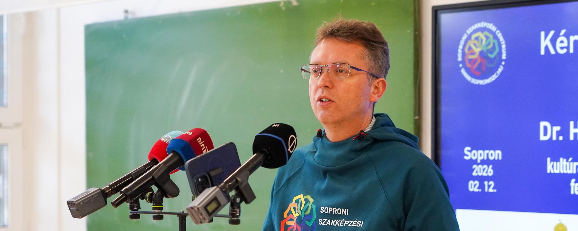 Hankó Balázs: sikeres a megújult magyar szakképzés