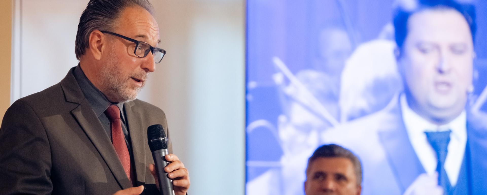 Augusztus 14-től láthatja az amerikai közönség az Operettissima produkcióját