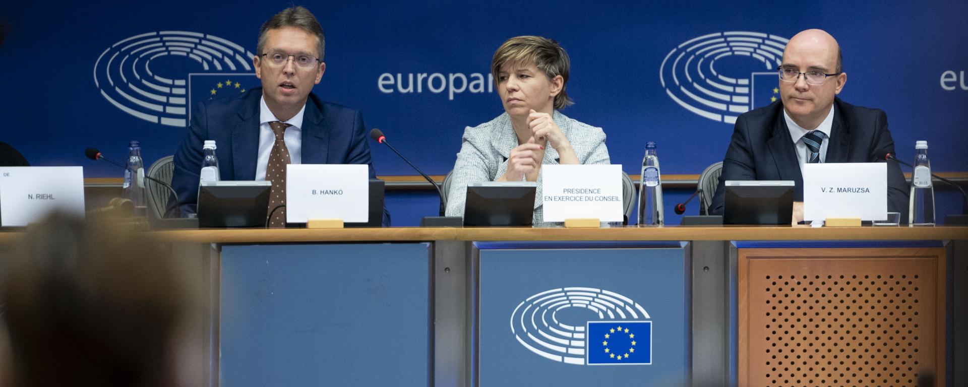 EU-elnökség - Hankó Balázs: a magyar EU-elnökség felnyitotta Európa szemét az oktatás, a kutatás és a családügyek területén