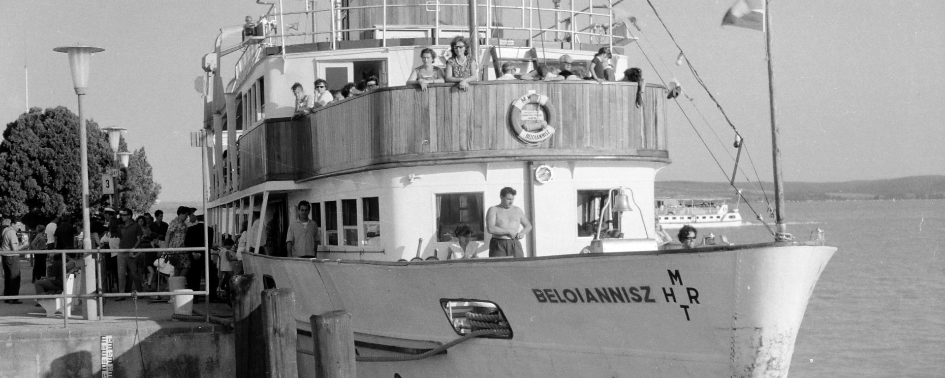 Beloiannisz hajó (Fortepan)