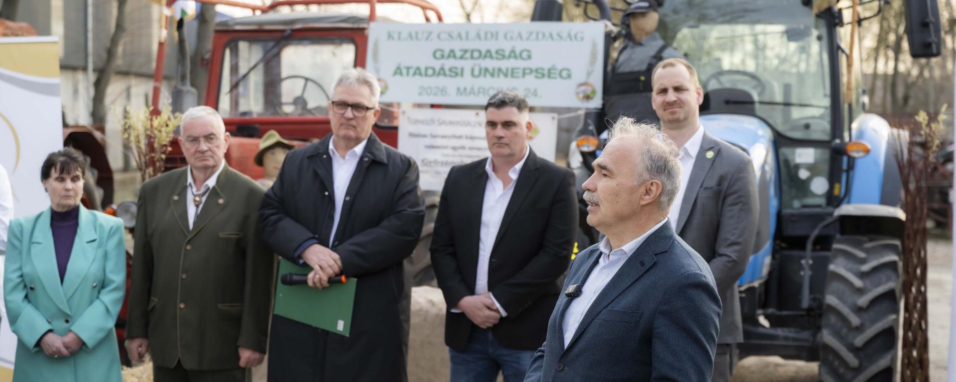 Nagy István Győrzámoly gazdaságátadó