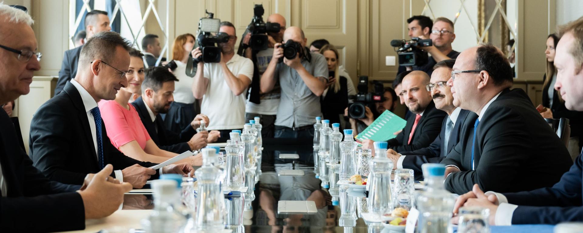 Szijjártó Péter: kiemelt stratégiai cél a magyar-szlovák kapcsolatok fejlesztése2