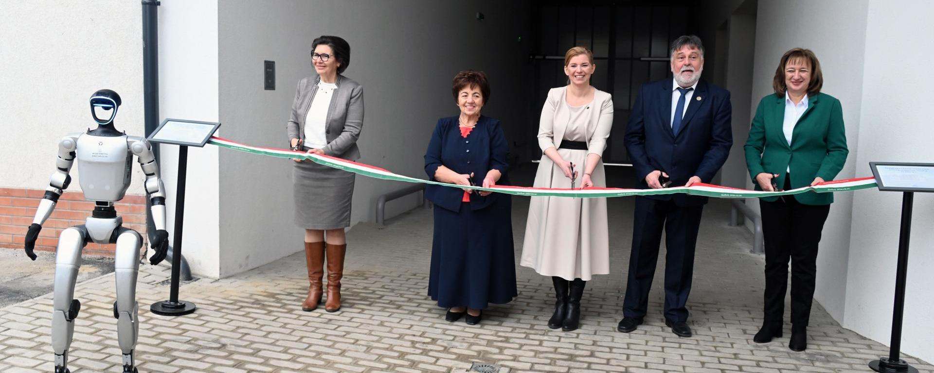 Varga-Bajusz Veronika: 488 milliárd forintból újultak vagy újulnak meg szakképzési intézmények