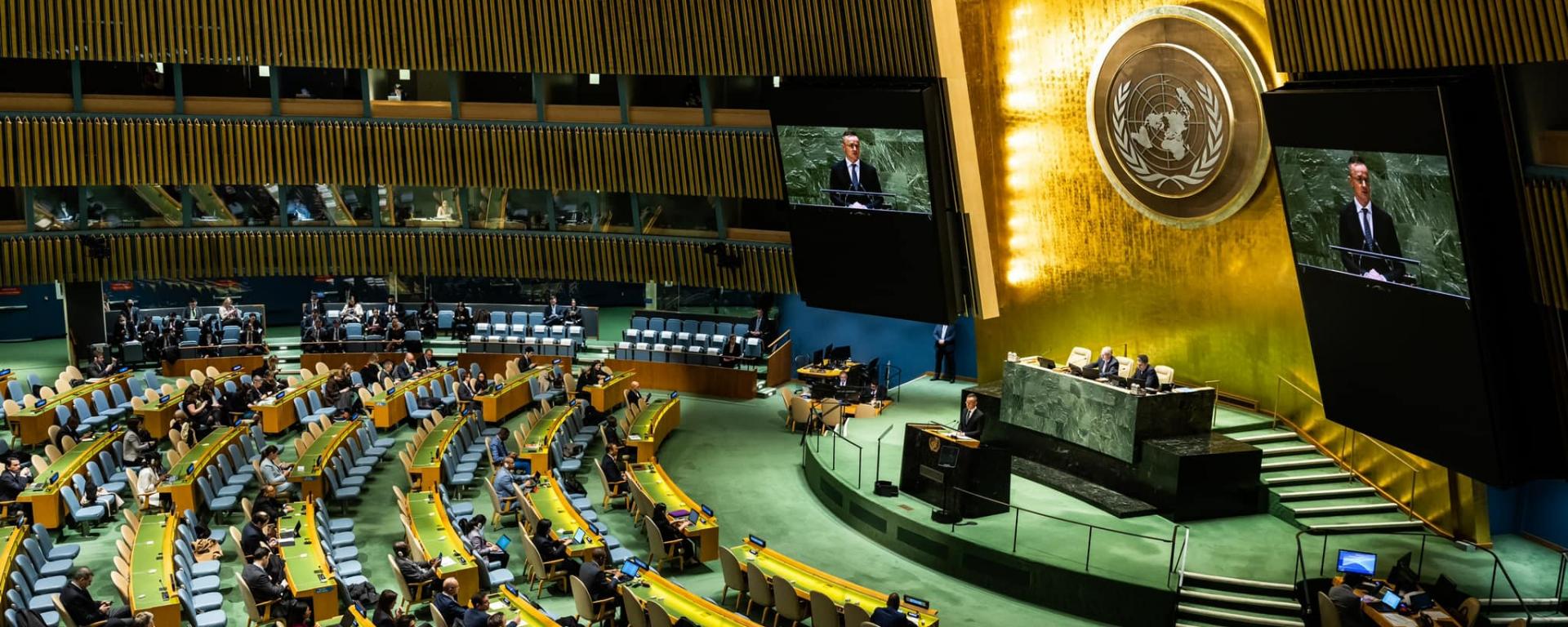 Szijjártó Péter: a világnak az emberéletek megmentésére és a béketeremtésre kell fókuszálnia