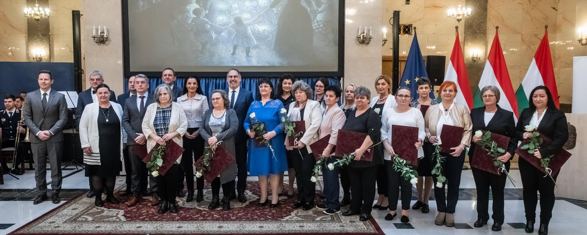 Elismerések a gyermekvédelemben dolgozóknak