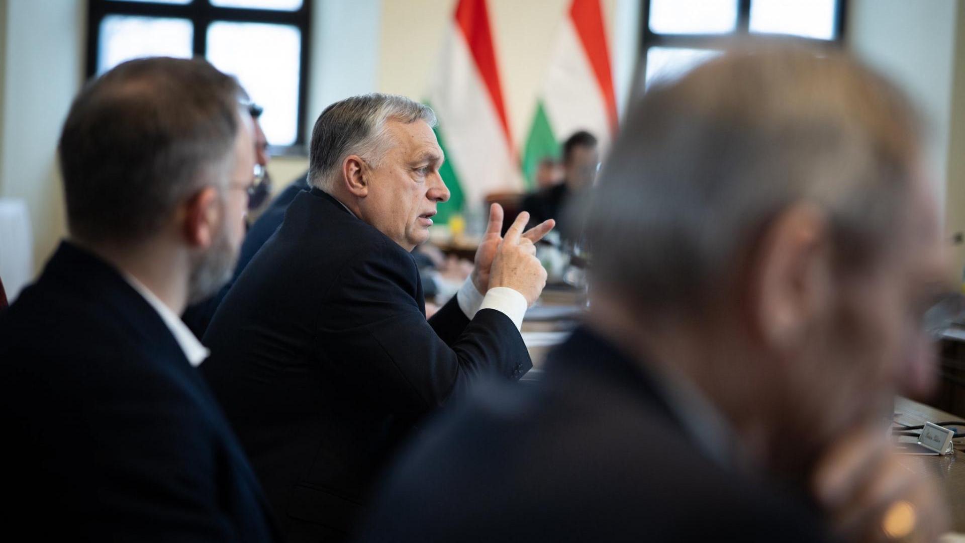 Januári rezsistopot vezetünk be, átvállalva a többletfogyasztás költségét