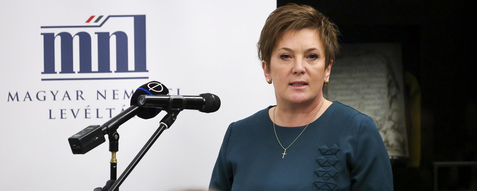 A Polgári kori egyesületek című 19 kötetes kiadványt bemutatója