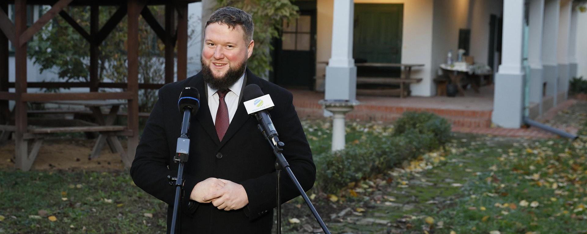 Megújul a szentesi Péter Pál polgárház kertje