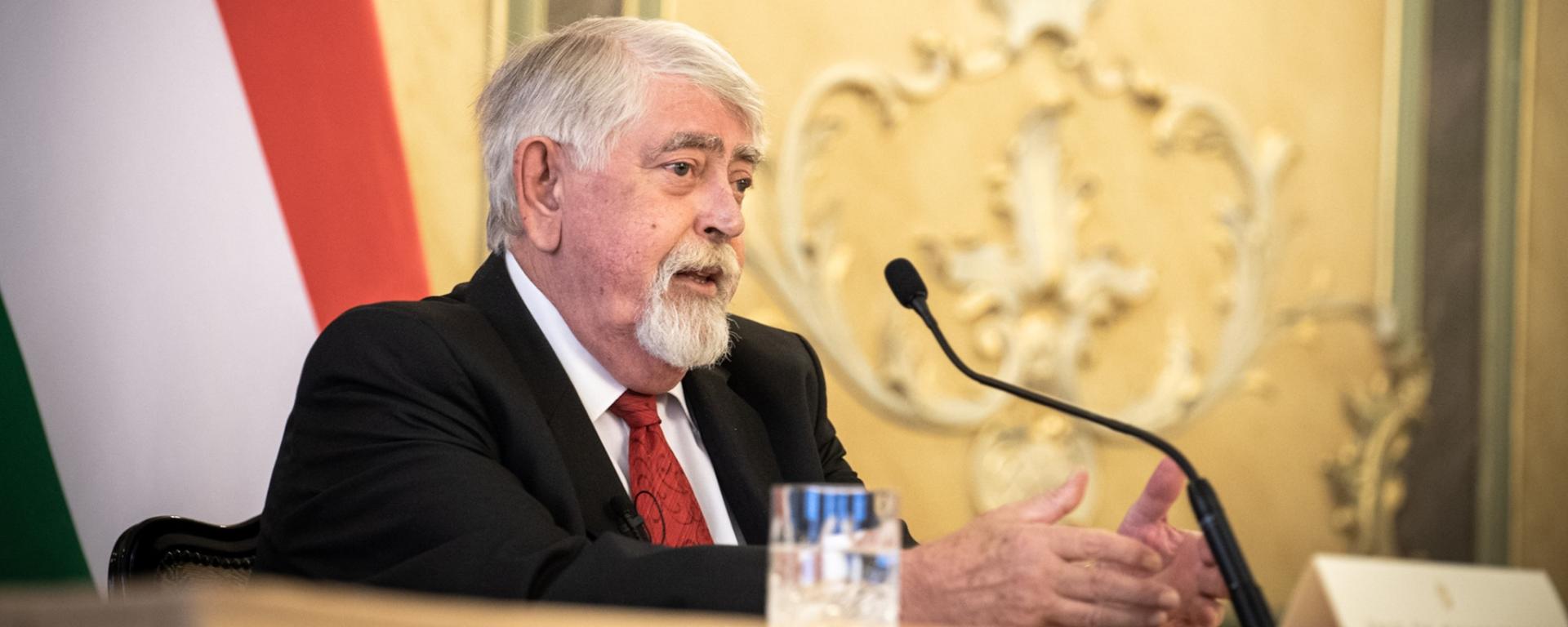 Prof. Dr. Kásler Miklós