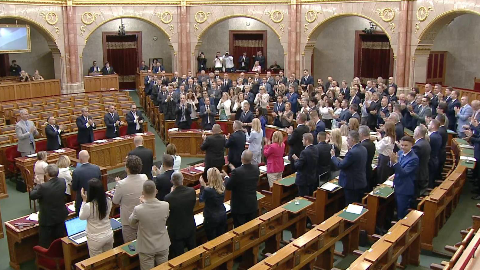Megszavazta az Alaptörvény 17. módosítását az Országgyűlés