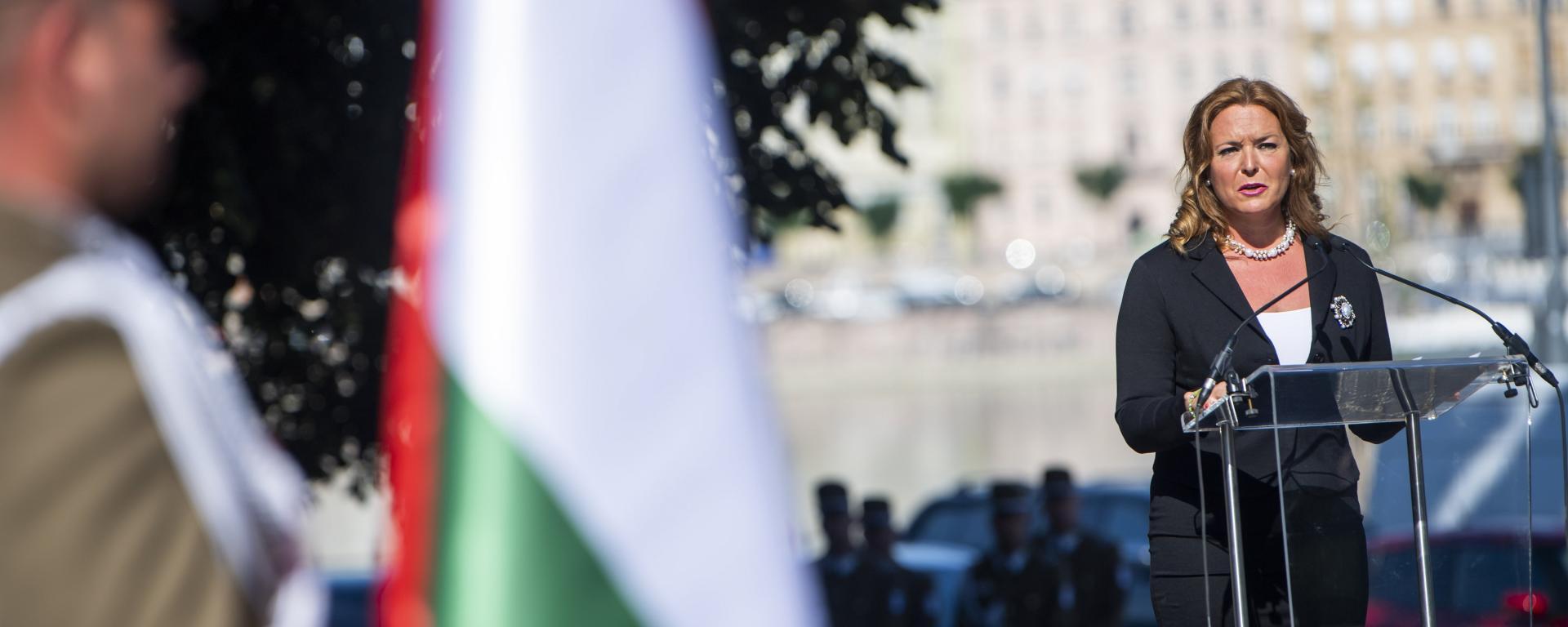 Vitályos Eszter: Nagy Imre újratemetése