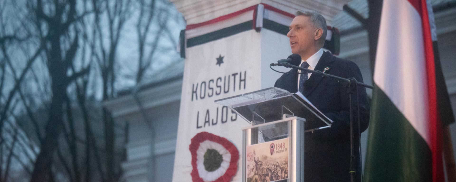 Március 15. - Lázár János: a magyarságnak ki kell tartania, mert a jövő nem a liberális birodalmaké, hanem a nemzetállami szövetségeké