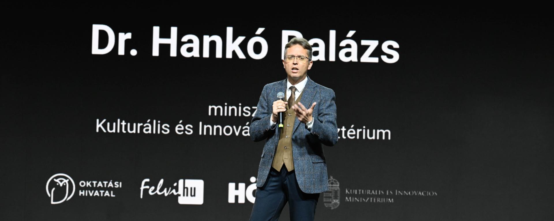 Hankó Balázs: az egyetemek versengése vezet a fiatalok sikeréhez