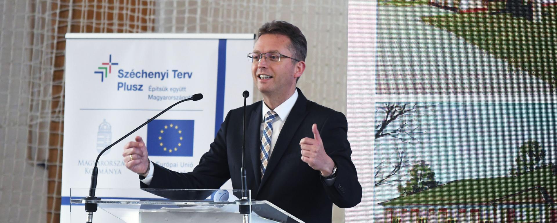 Hankó Balázs: az idei a fejlesztések éve a szakképzésben