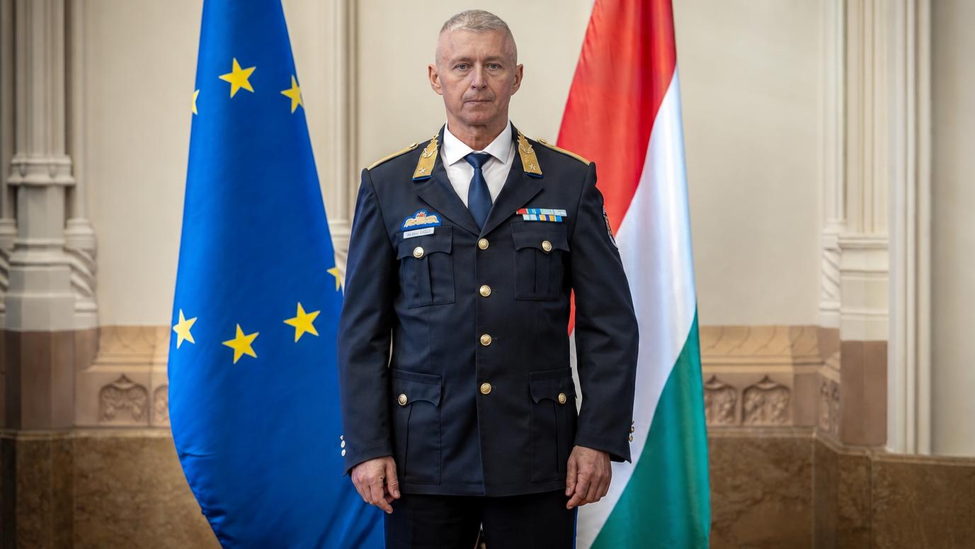 Bemutatjuk Mecser Tamás rendőr dandártábornokot, az ORFK új vezetőjét