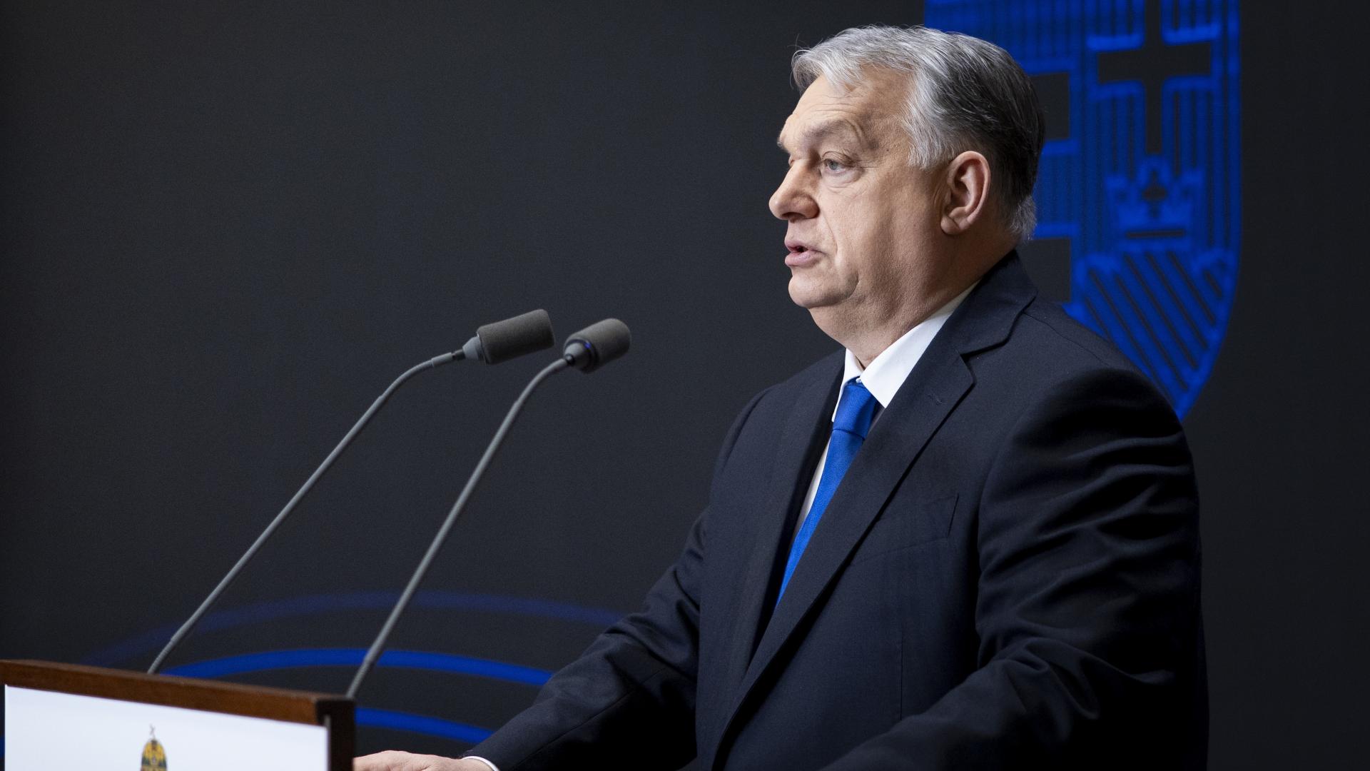 A benzin és a gázolaj esetében is védett árat vezet be a kormány