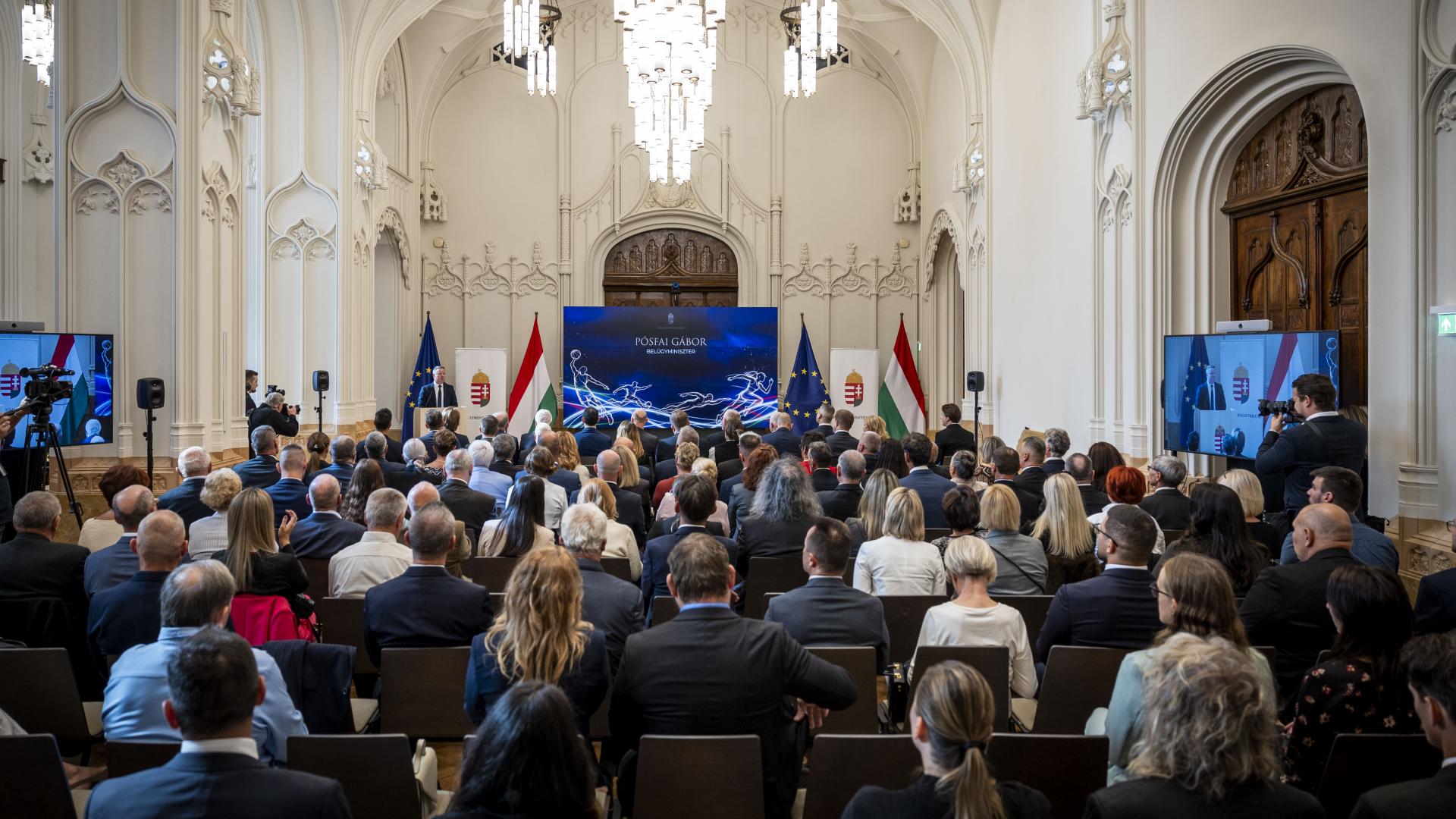 A magyar sport kiválóságait díjazták a Belügyminisztériumban