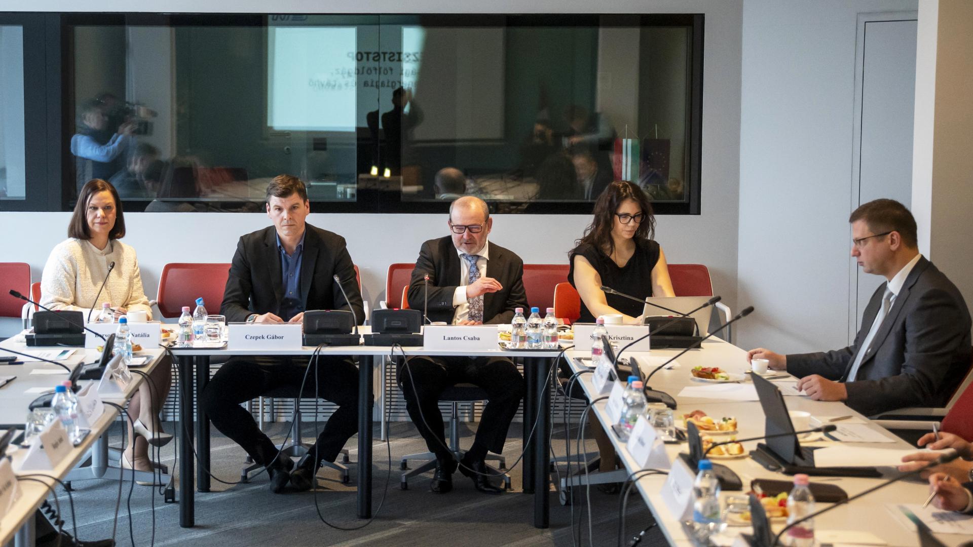 Senkinek ne kelljen többet fizetnie, mert januárban extrém időjárás volt