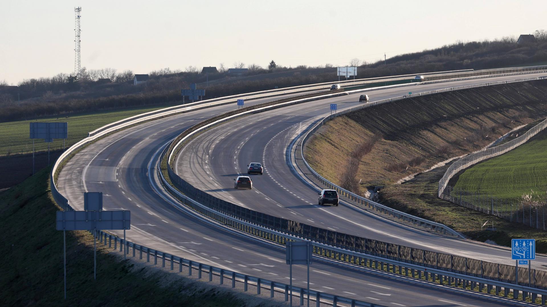 Az állam kiszállna a 35 éves autópálya-koncesszióból