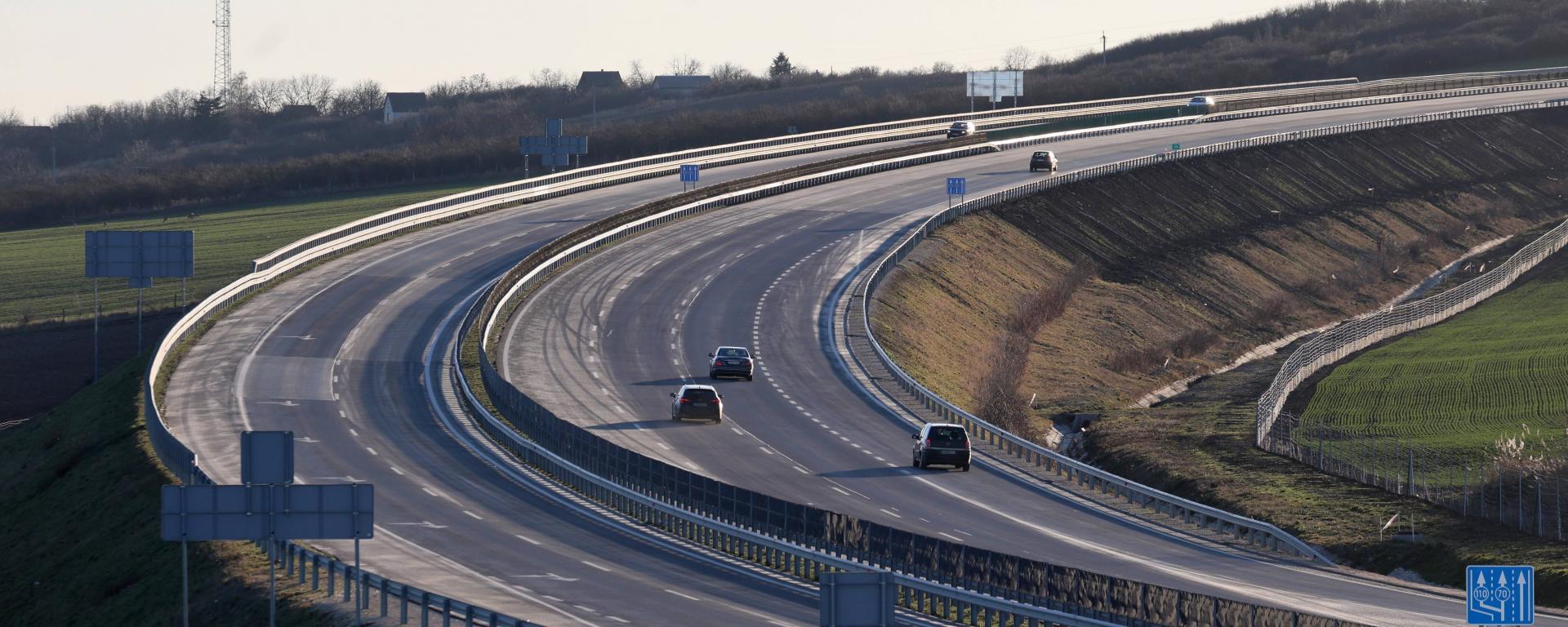 Az állam kiszáll a 35 éves autópálya-koncesszióból