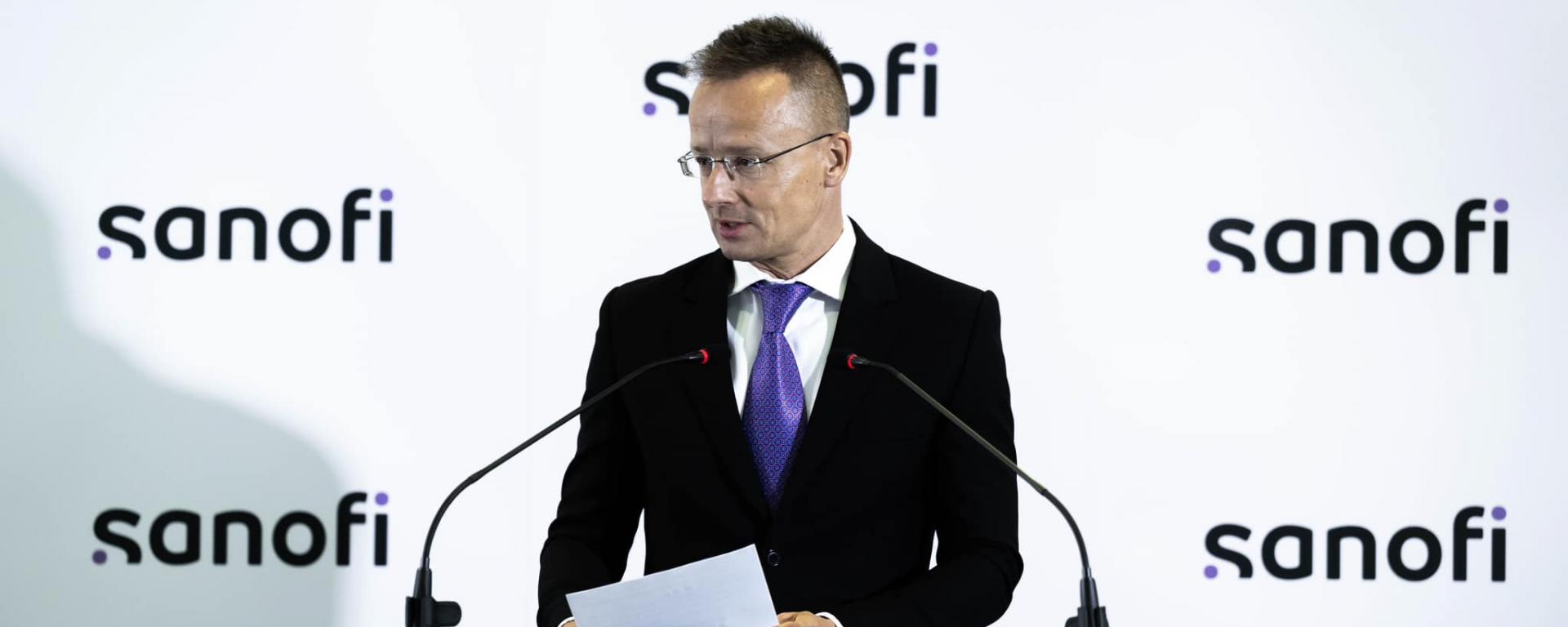 Szijjártó Péter: a Sanofi miskolci üzeme nyolcmilliárd forintos beruházással vezető lesz a vérhígító injekciók gyártásában2