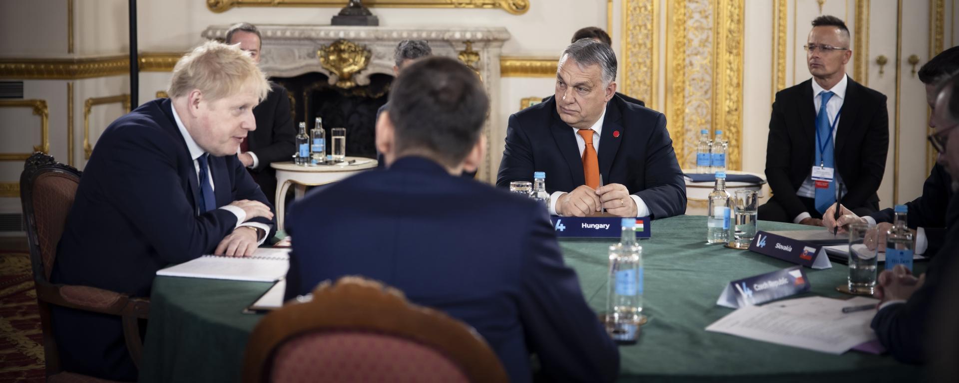 Szijjártó Péter-London