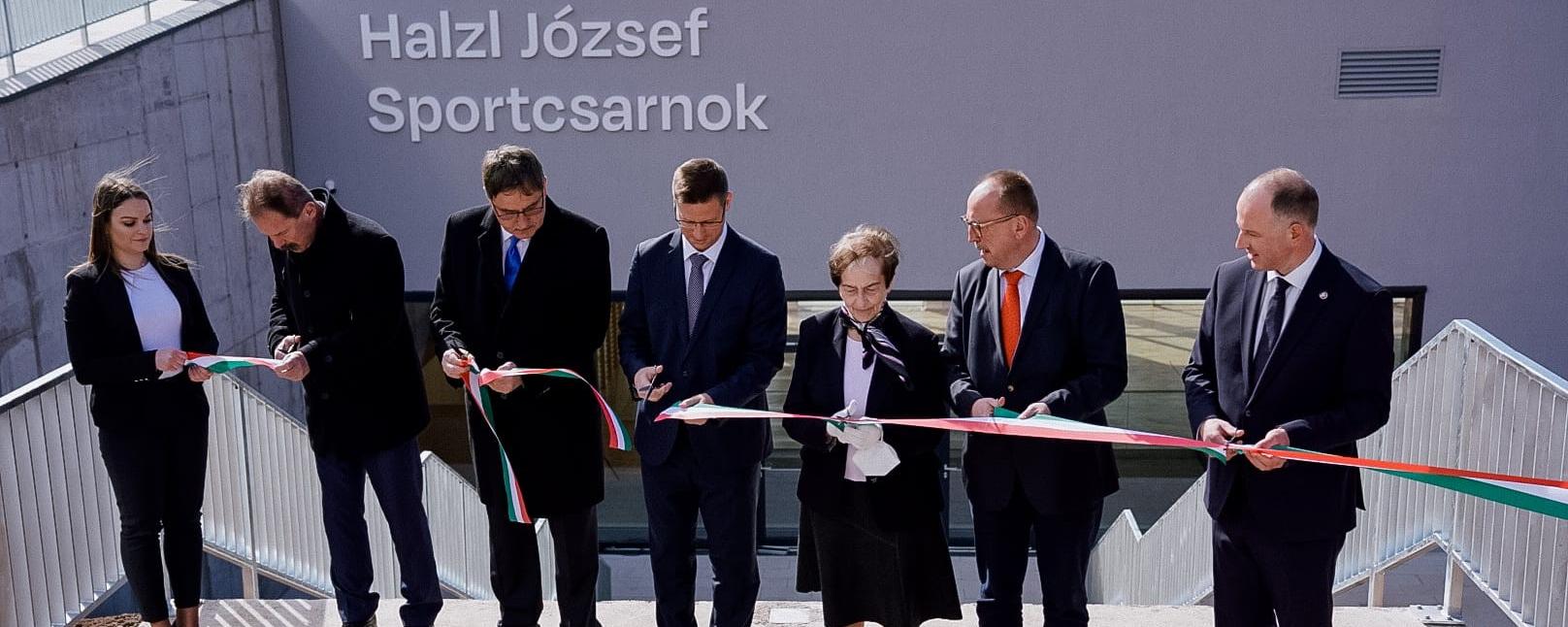 Sportcsarnokot adott át a Rákóczi Szövetség Sátoraljaújhelyen