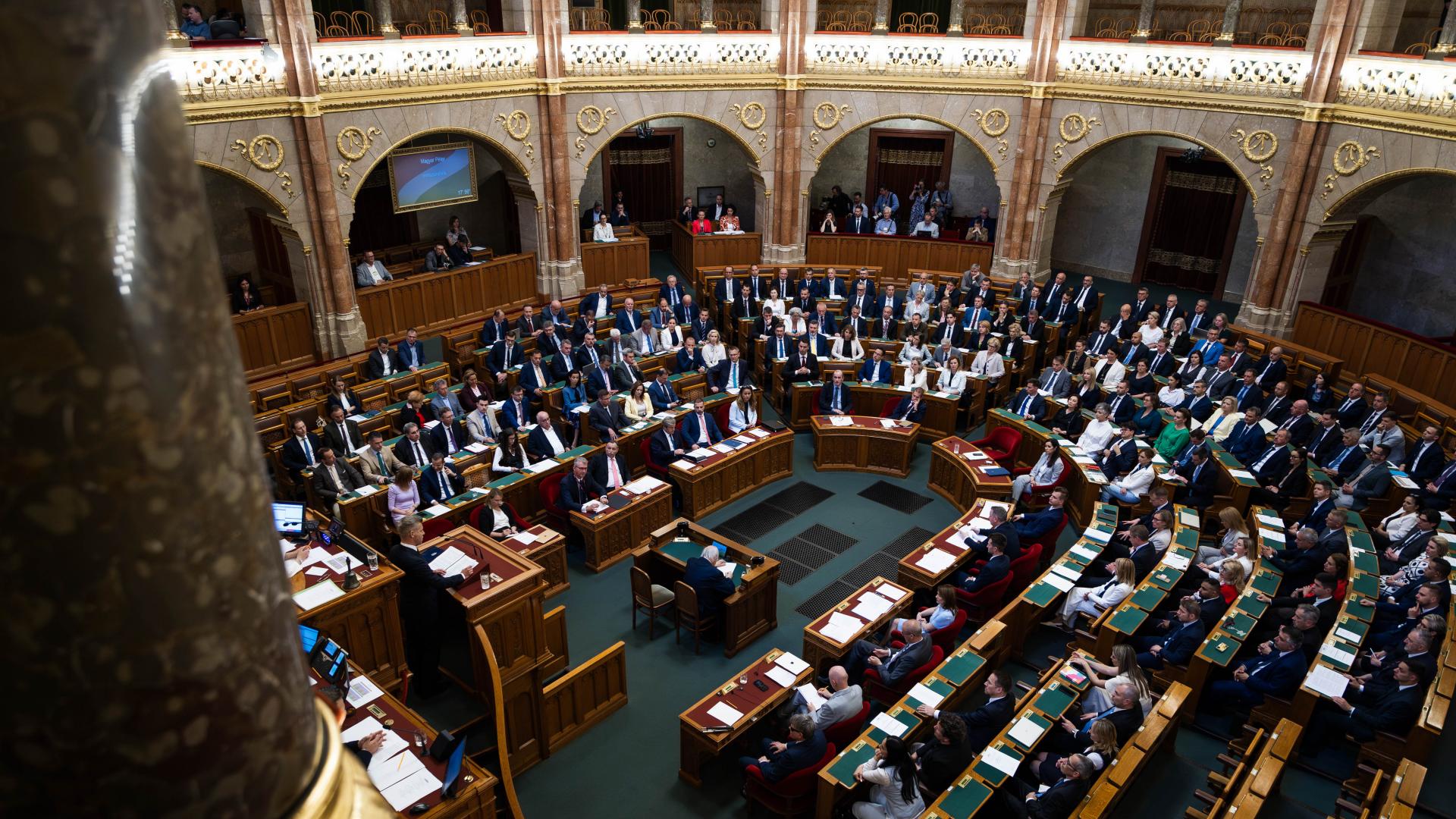 Magyar Péter: A paksi válság kezelése az ország közös sikere