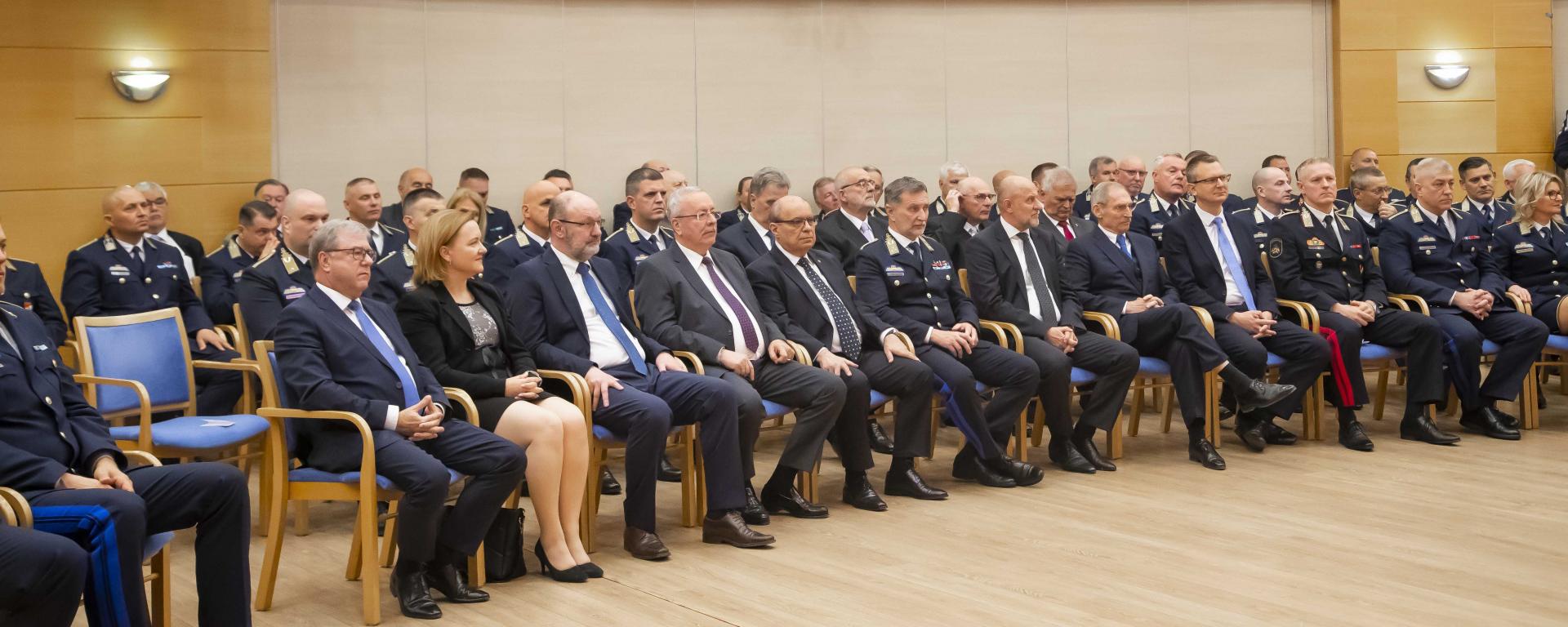 Elismerések a Rendőrség és a Tűzoltóság Napja alkalmából