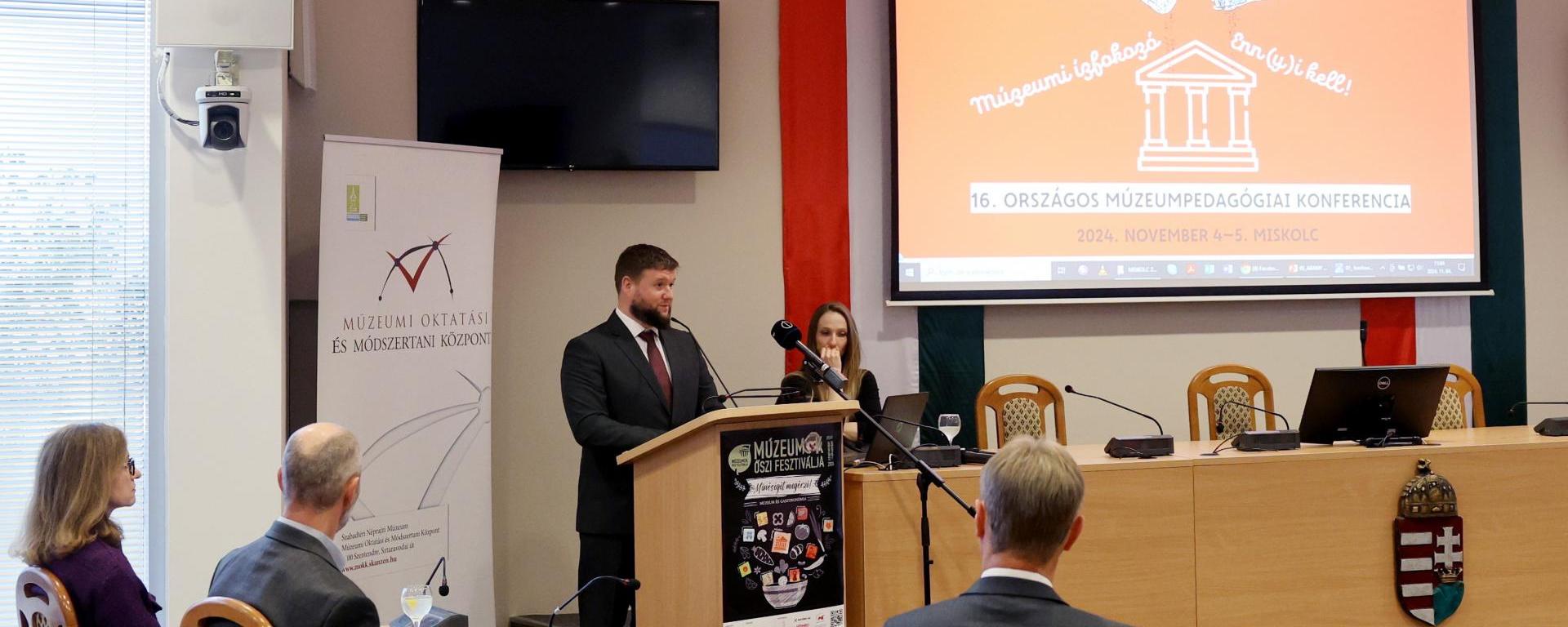 Vincze Máté: a halhatatlan művészetek adják meg az identitásunkat