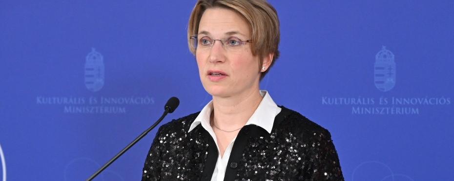 A Nemzeti Demencia Program célja, hogy felhívja a figyelmet a betegség súlyosságára és a prevencióra - mondta a Kulturális és Innovációs Minisztérium családokért felelős államtitkára szerdán Budapesten.