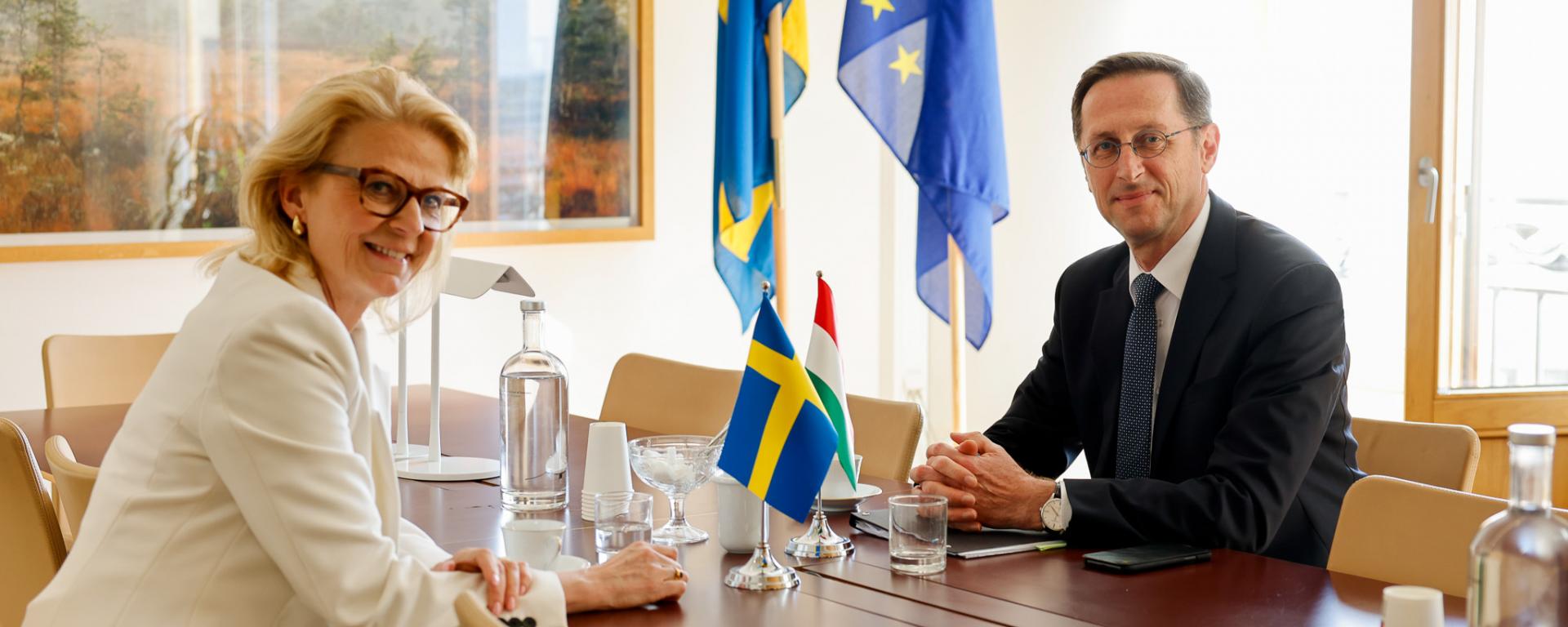 varga mihály svéd pénzügyminiszter