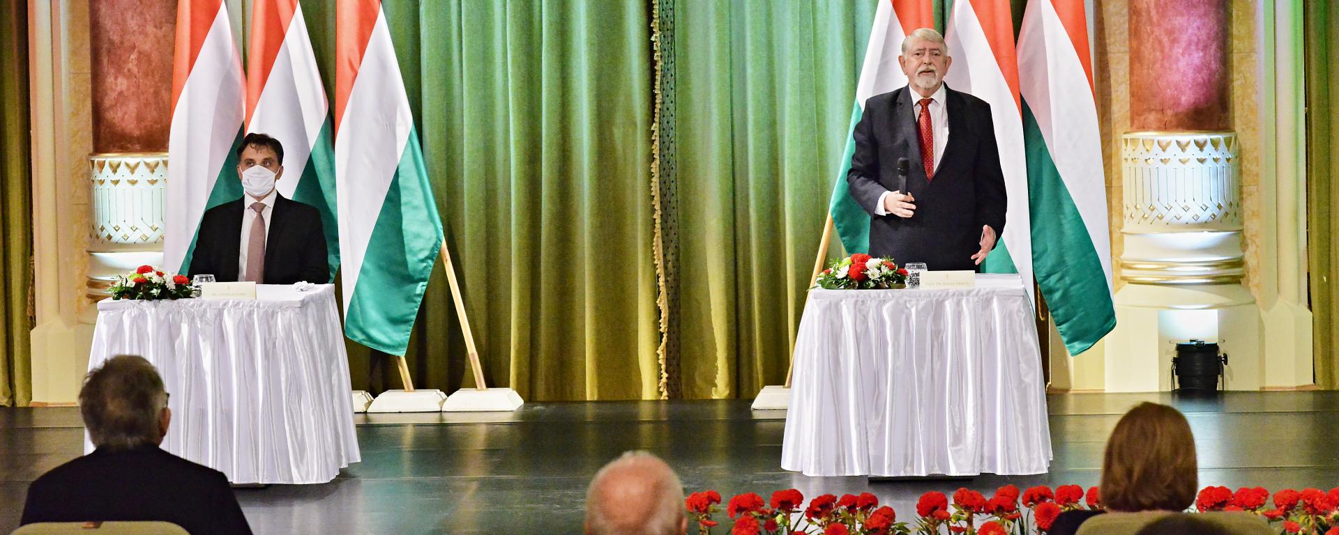 Díjátadó 20201026