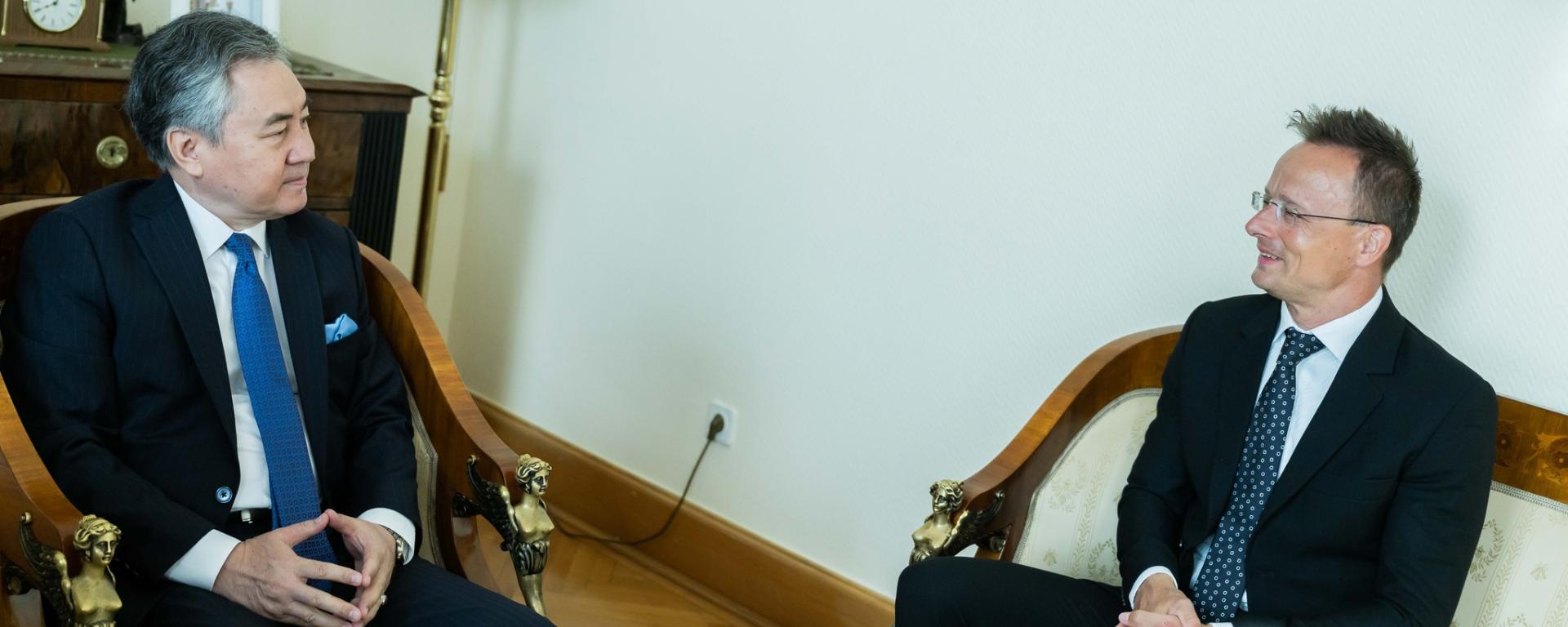 Szijjártó Péter: Magyarország versenyelőnyben van a megnövekedett jelentőségű Közép-Ázsiában2