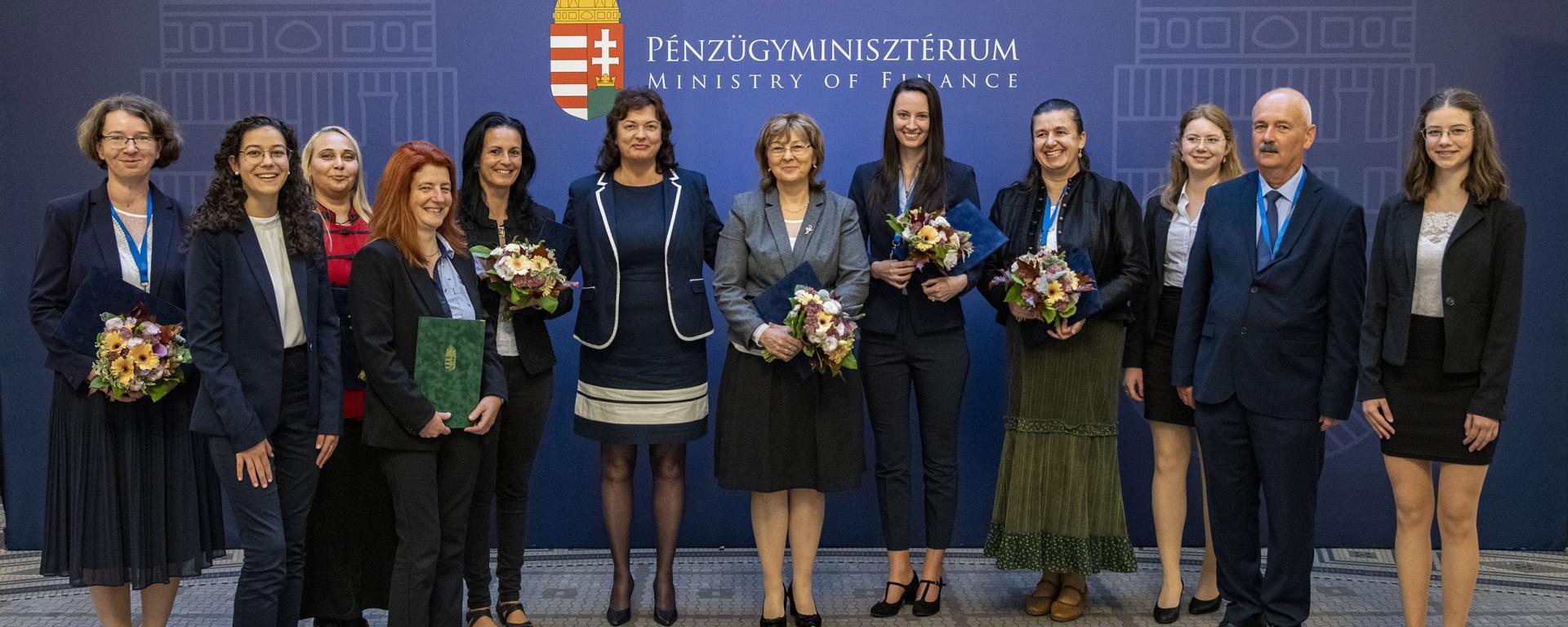 Átadták a Pénzügyi Tudatosság Fejlesztéséért Díjakat, 2021. október 1.