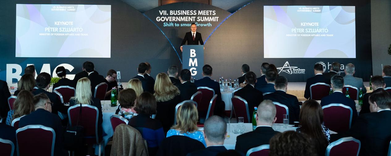Szijjártó Péter-AmCham
