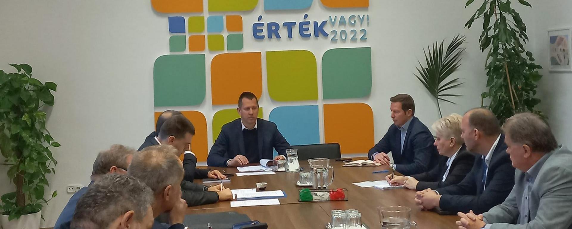 Egyeztetés a hajléktalan-ellátásról - fejléc