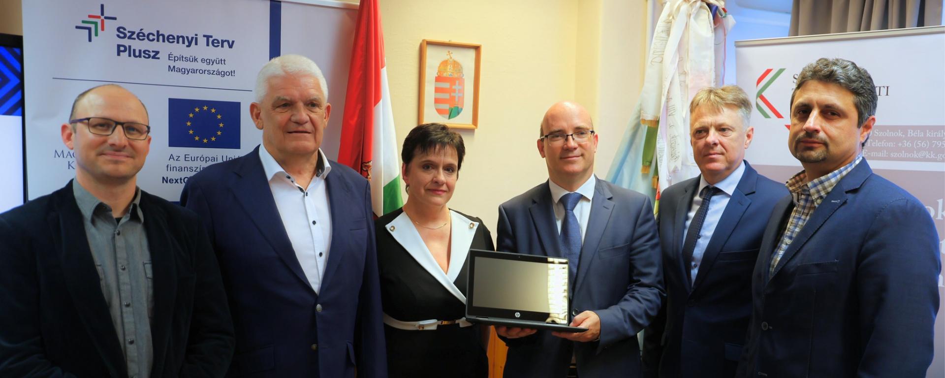 Maruzsa notebook osztás_Szolnok