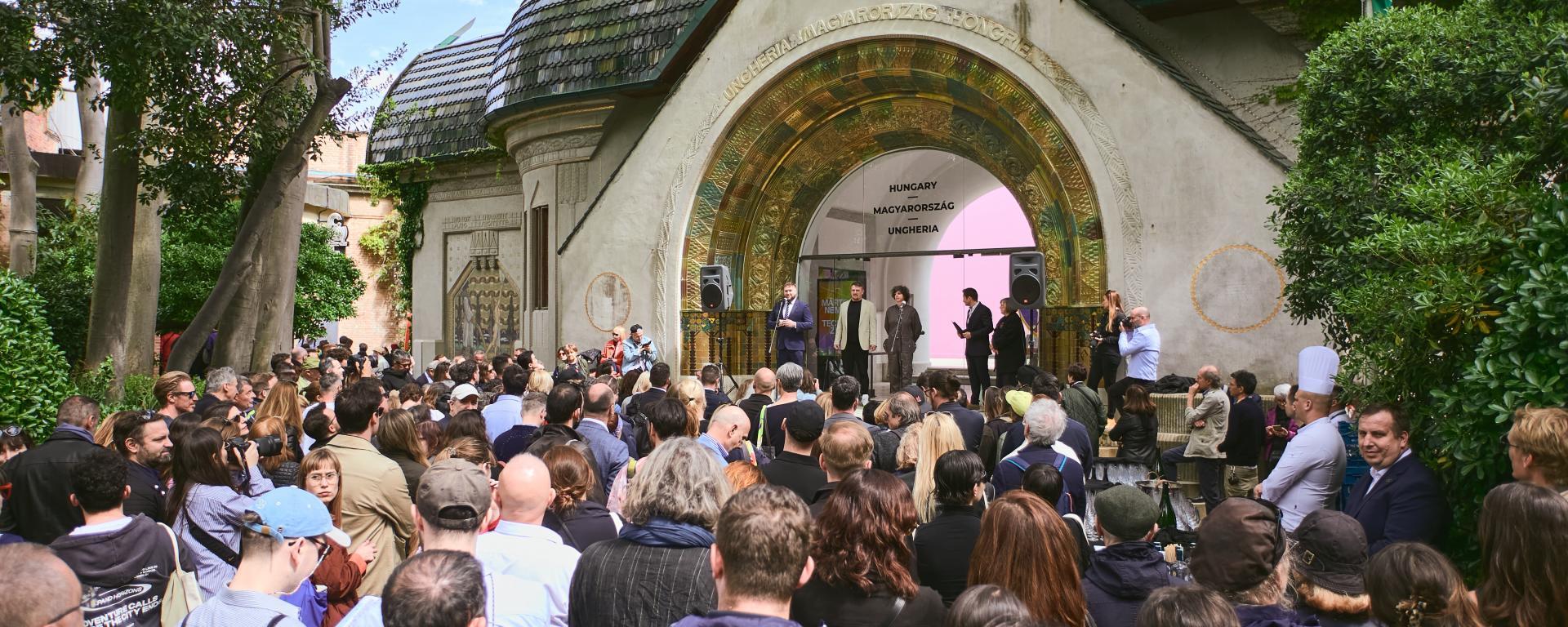 Megnyílt a magyar pavilon a Velencei Biennálén