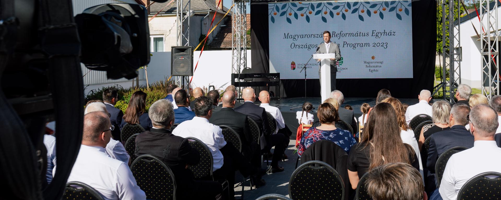 az óvodákban a nemzet és az ország jövője bontakozik ki