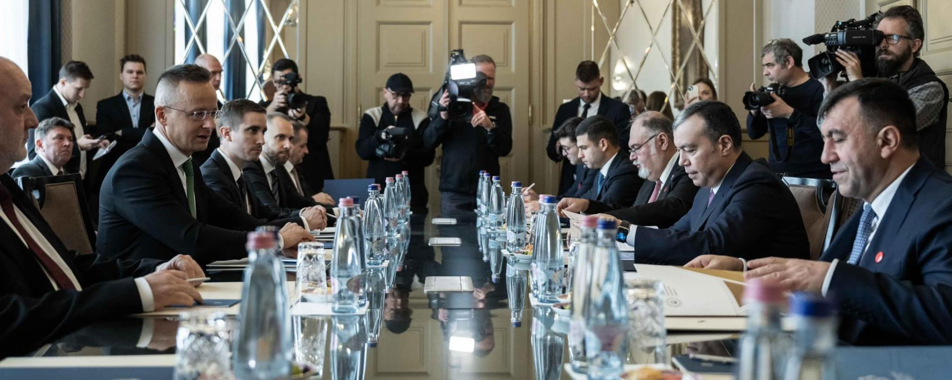Szijjártó Péter: két stratégiai területen is komoly előrelépés előtt áll a magyar-azeri együttműködés