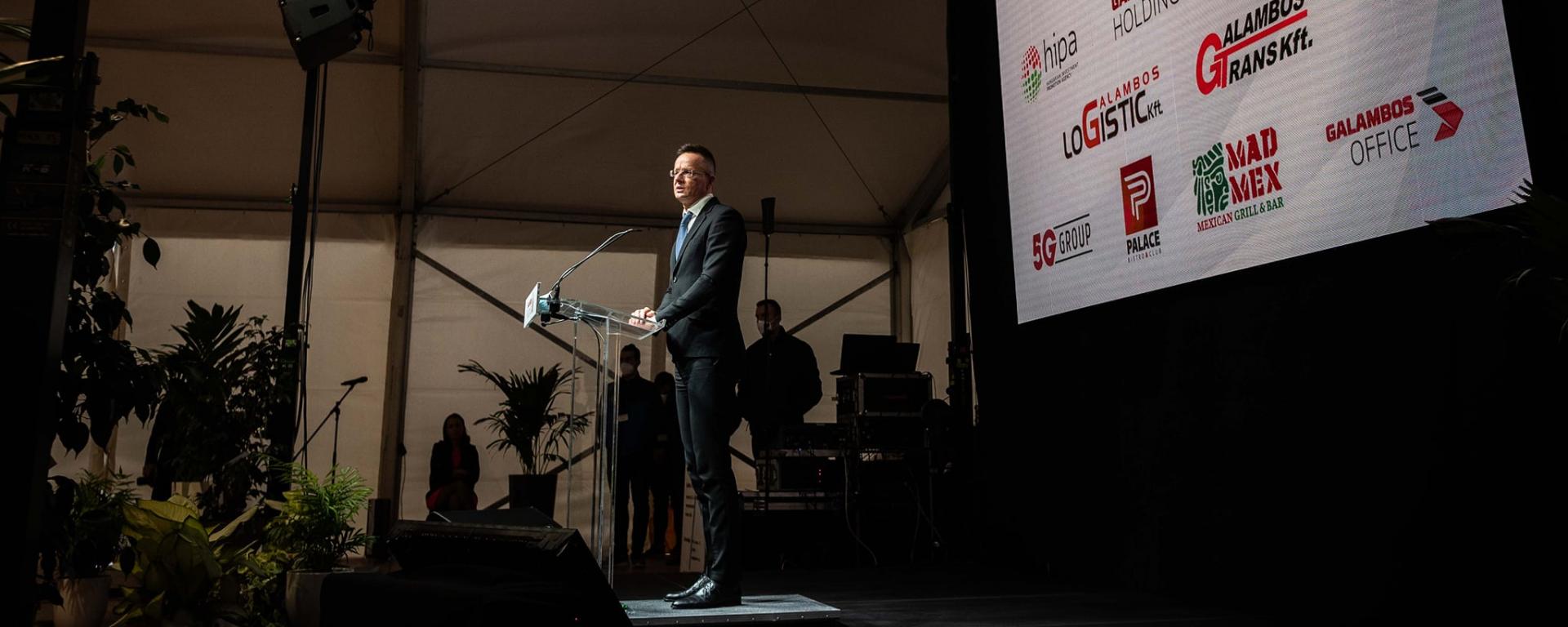 Szijjártó Péter-Galambos Logistic Kft.