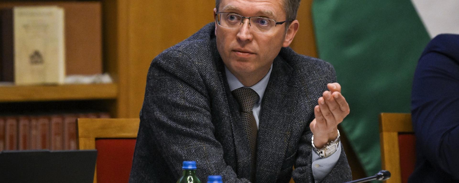 Hankó Balázs: minimum ötven százalékkal emelkednek a tanulmányi ösztöndíjak az egyetemeken