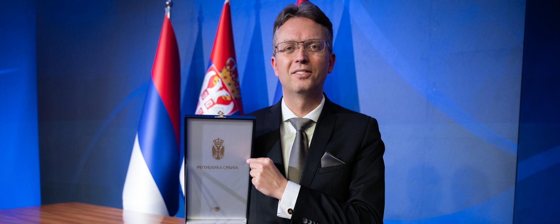 Magas szerb állami kitüntetést kapott Hankó Balázs